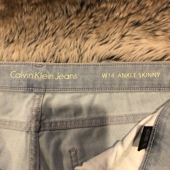 Women’s Jeans - Picture 5 of 5